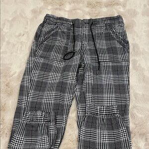Tinseltown Black and White Plaid Joggers